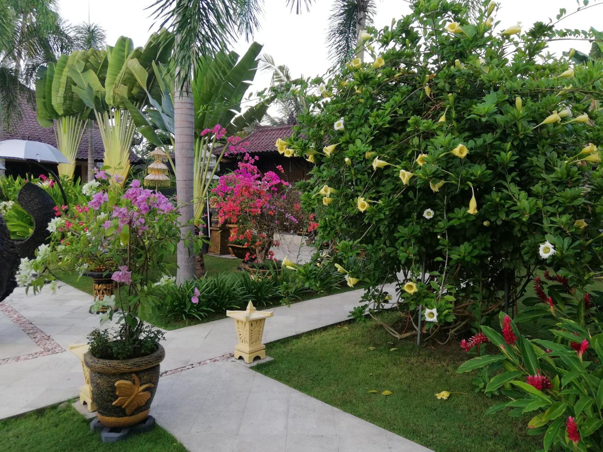 Villa Gusmania Candidasa Exterior foto